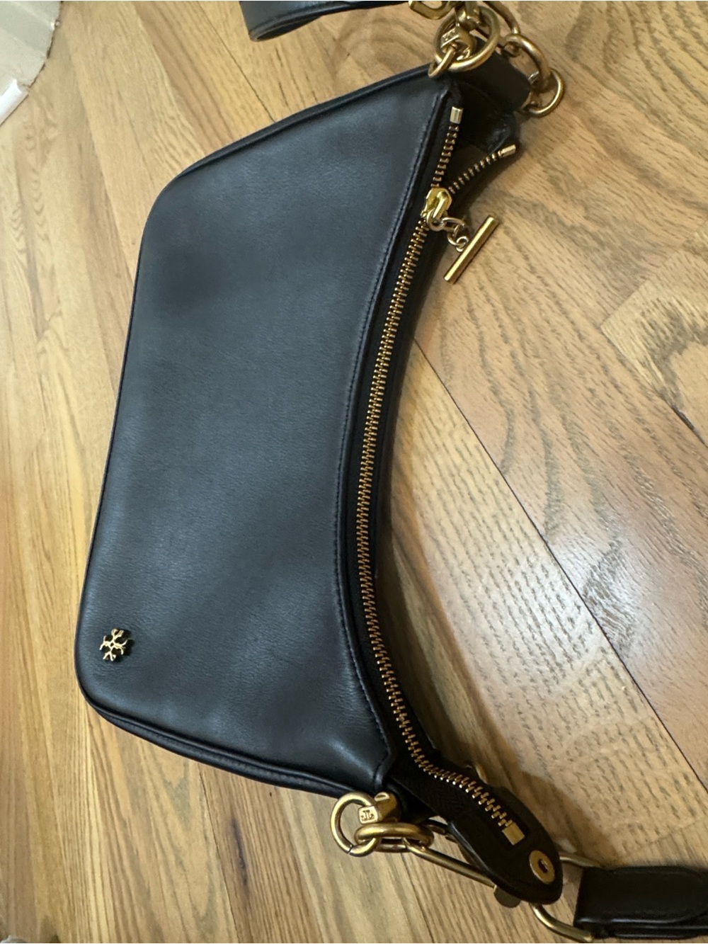 Tory Burch Black Leather crescent Shoulder Bag or crossbody with Gold Hardware - Picture 11 of 14